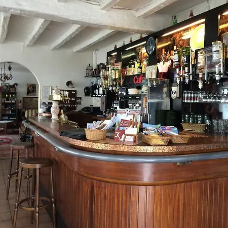 מלון Le Sympatic רויאן